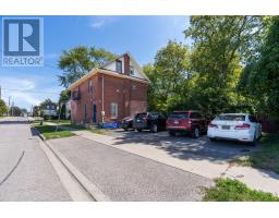 394 CENTRE STREET S
