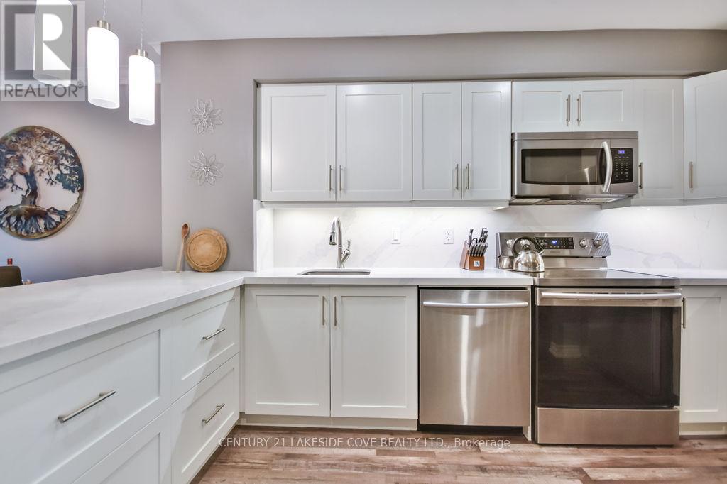 Unit #7 - 70 Laguna Parkway, Ramara (Brechin), Ontario  L0K 1B0 - Photo 8 - S12398808