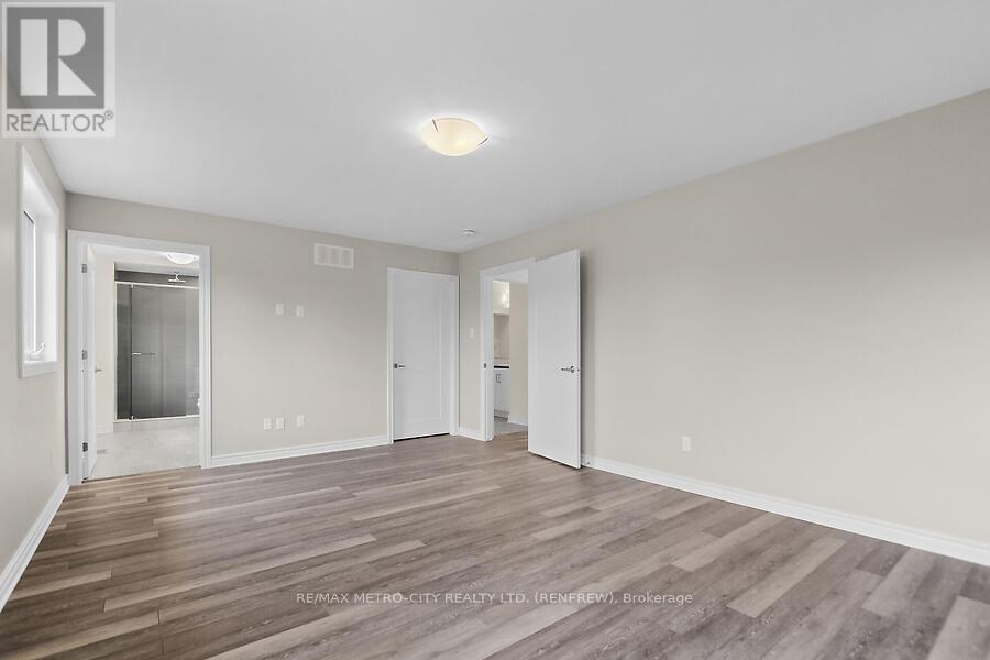 129 Seabert Drive, Arnprior, Ontario  K7S 0K1 - Photo 16 - X12398534