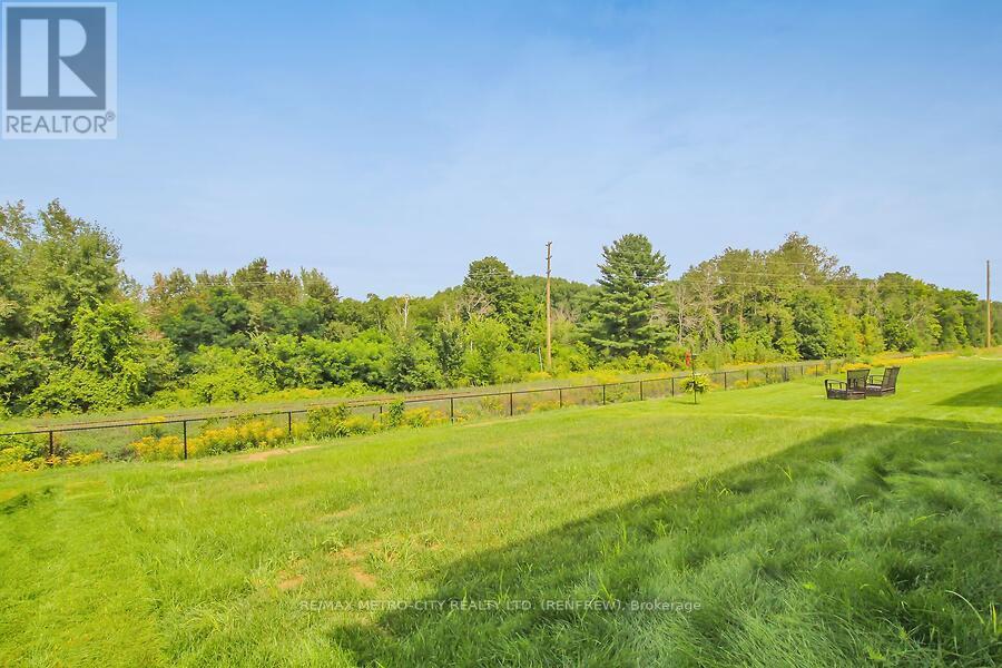 129 Seabert Drive, Arnprior, Ontario  K7S 0K1 - Photo 32 - X12398534