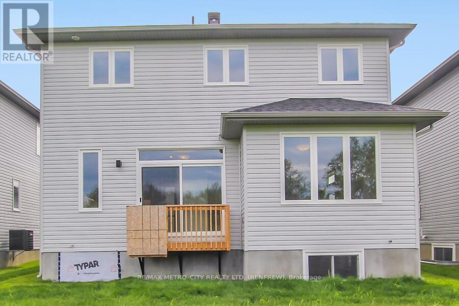 129 Seabert Drive, Arnprior, Ontario  K7S 0K1 - Photo 30 - X12398534