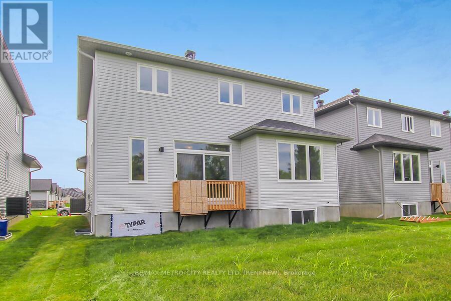 129 Seabert Drive, Arnprior, Ontario  K7S 0K1 - Photo 29 - X12398534