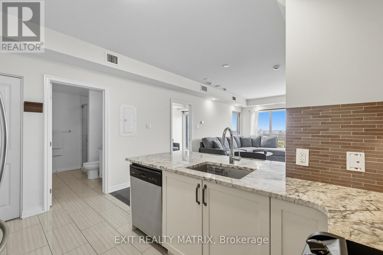 2803 - 195 Besserer Street, Ottawa, Ontario  K1N 0B6 - Photo 10 - X12398857