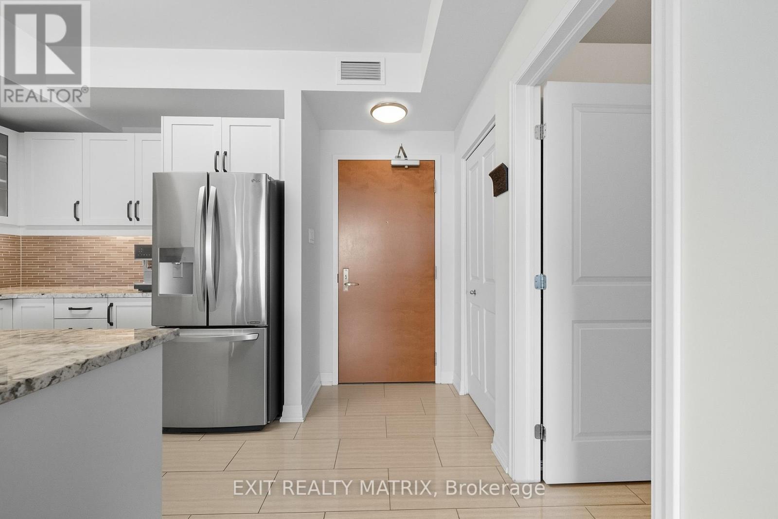 2803 - 195 Besserer Street, Ottawa, Ontario  K1N 0B6 - Photo 6 - X12398857