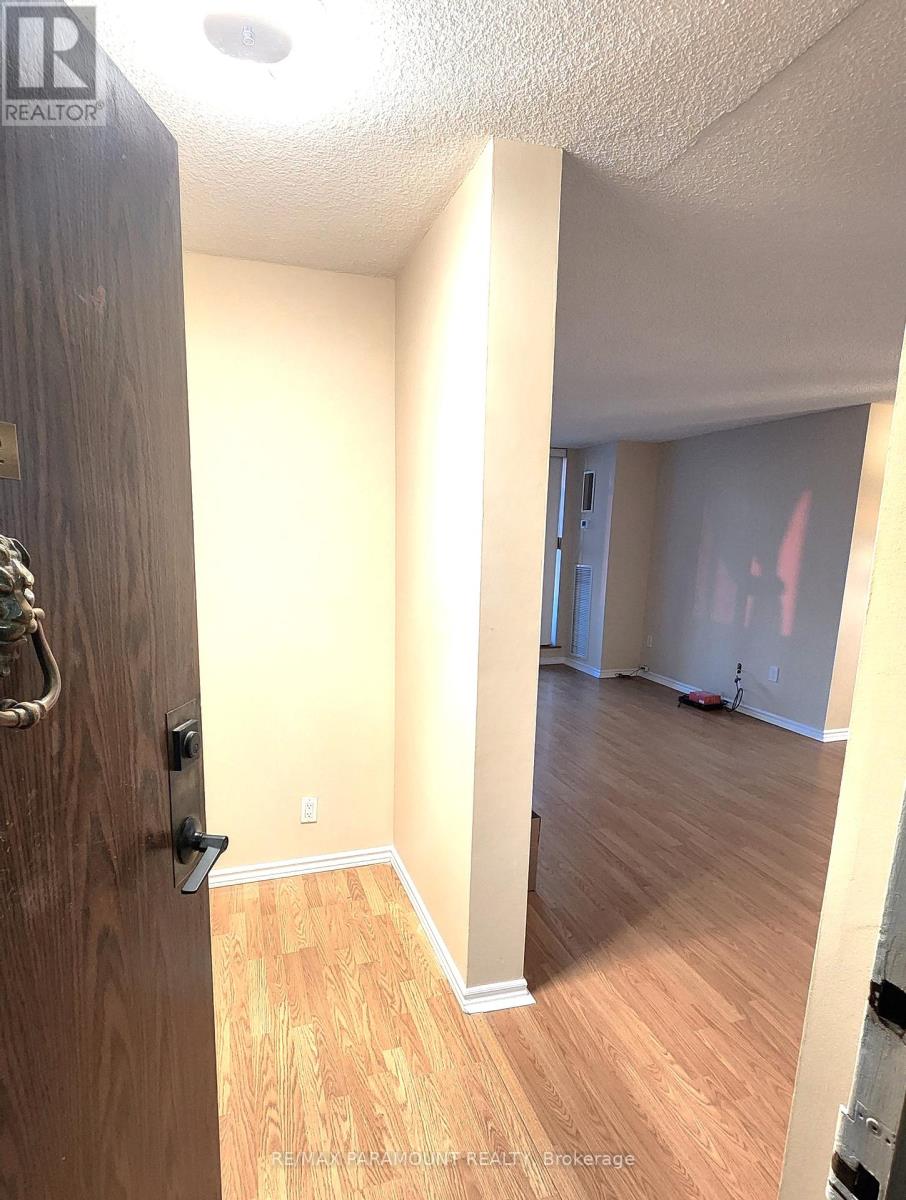 1902 - 25 Kensington Road, Brampton, Ontario  L6T 3W8 - Photo 4 - W12398803