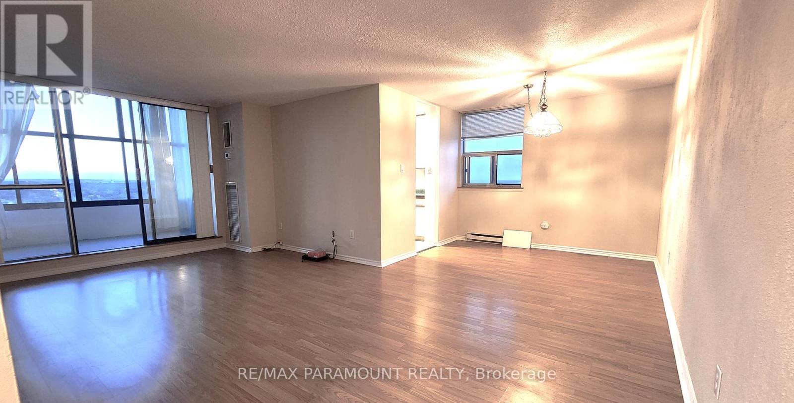 1902 - 25 Kensington Road, Brampton, Ontario  L6T 3W8 - Photo 5 - W12398803