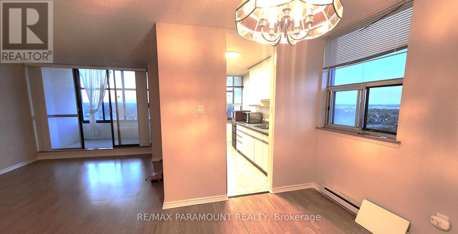 1902 - 25 Kensington Road, Brampton, Ontario  L6T 3W8 - Photo 9 - W12398803