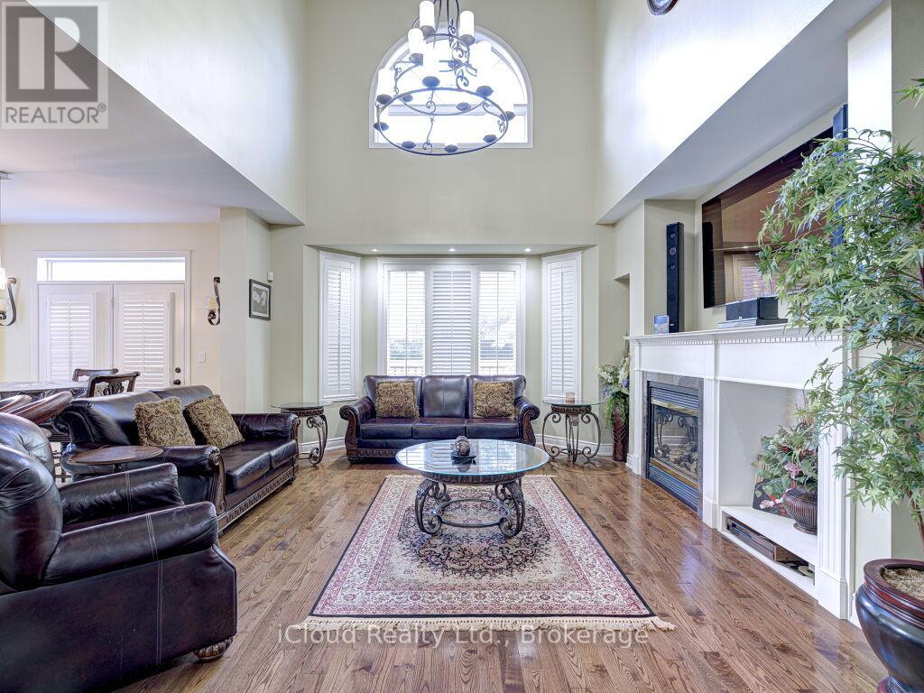 3 Vissini Way, Brampton (Bram East), Ontario  L6P 2W2 - Photo 14 - W12398811
