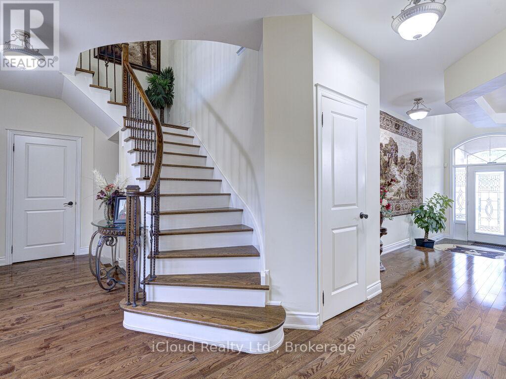 3 Vissini Way, Brampton (Bram East), Ontario  L6P 2W2 - Photo 16 - W12398811