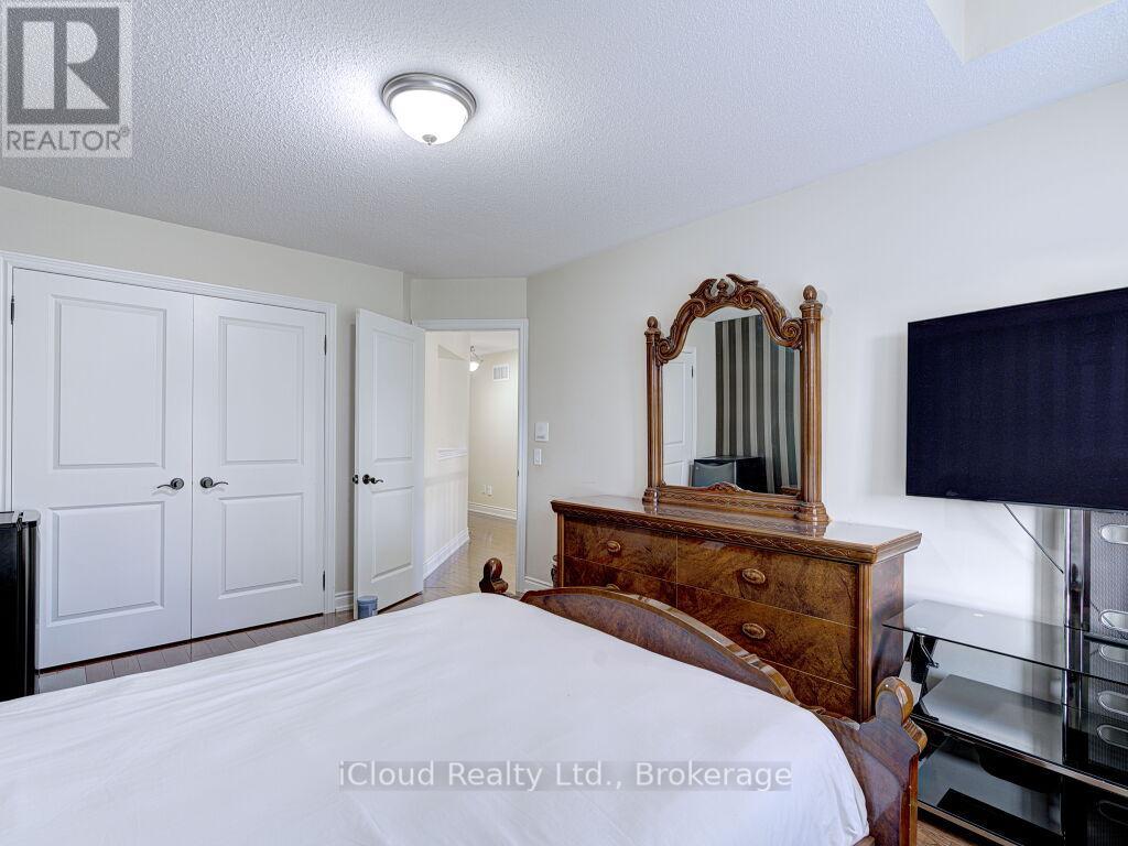 3 Vissini Way, Brampton (Bram East), Ontario  L6P 2W2 - Photo 25 - W12398811