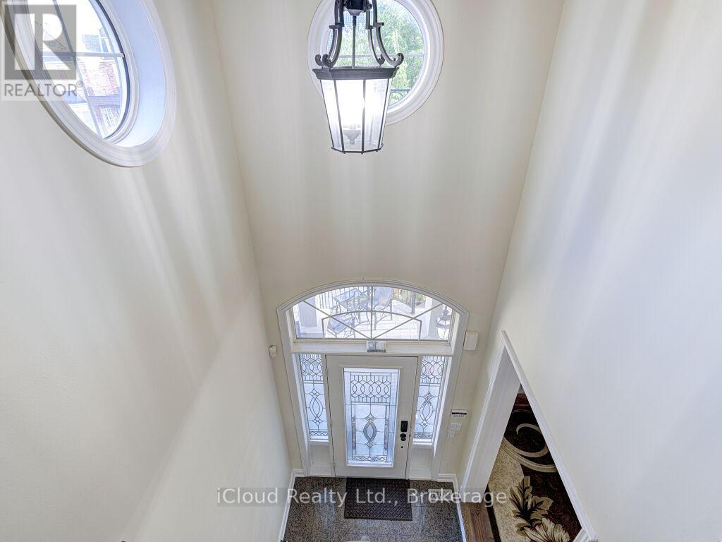 3 Vissini Way, Brampton (Bram East), Ontario  L6P 2W2 - Photo 26 - W12398811