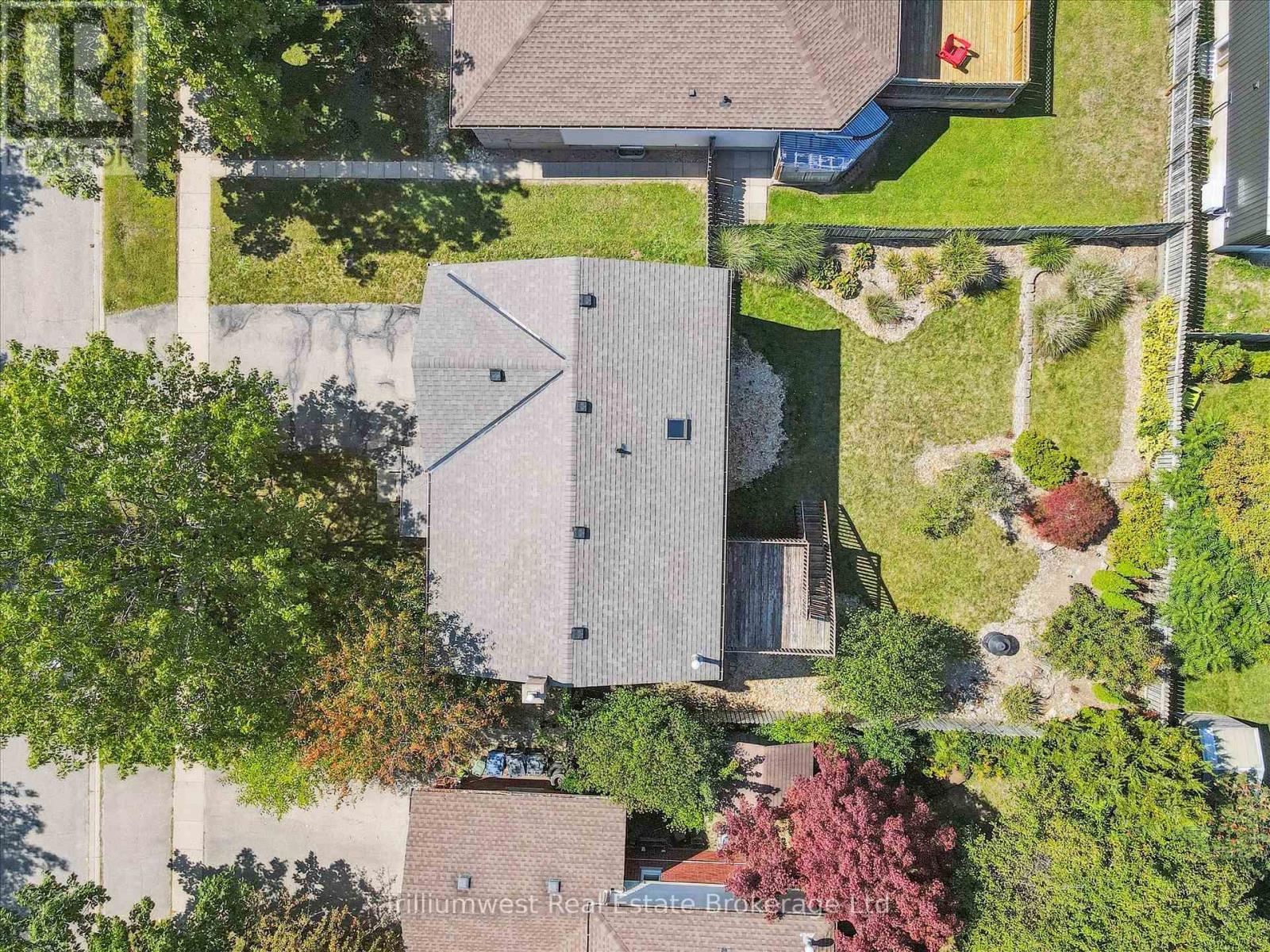 26 BRAZOLOT DRIVE, Guelph, Ontario
