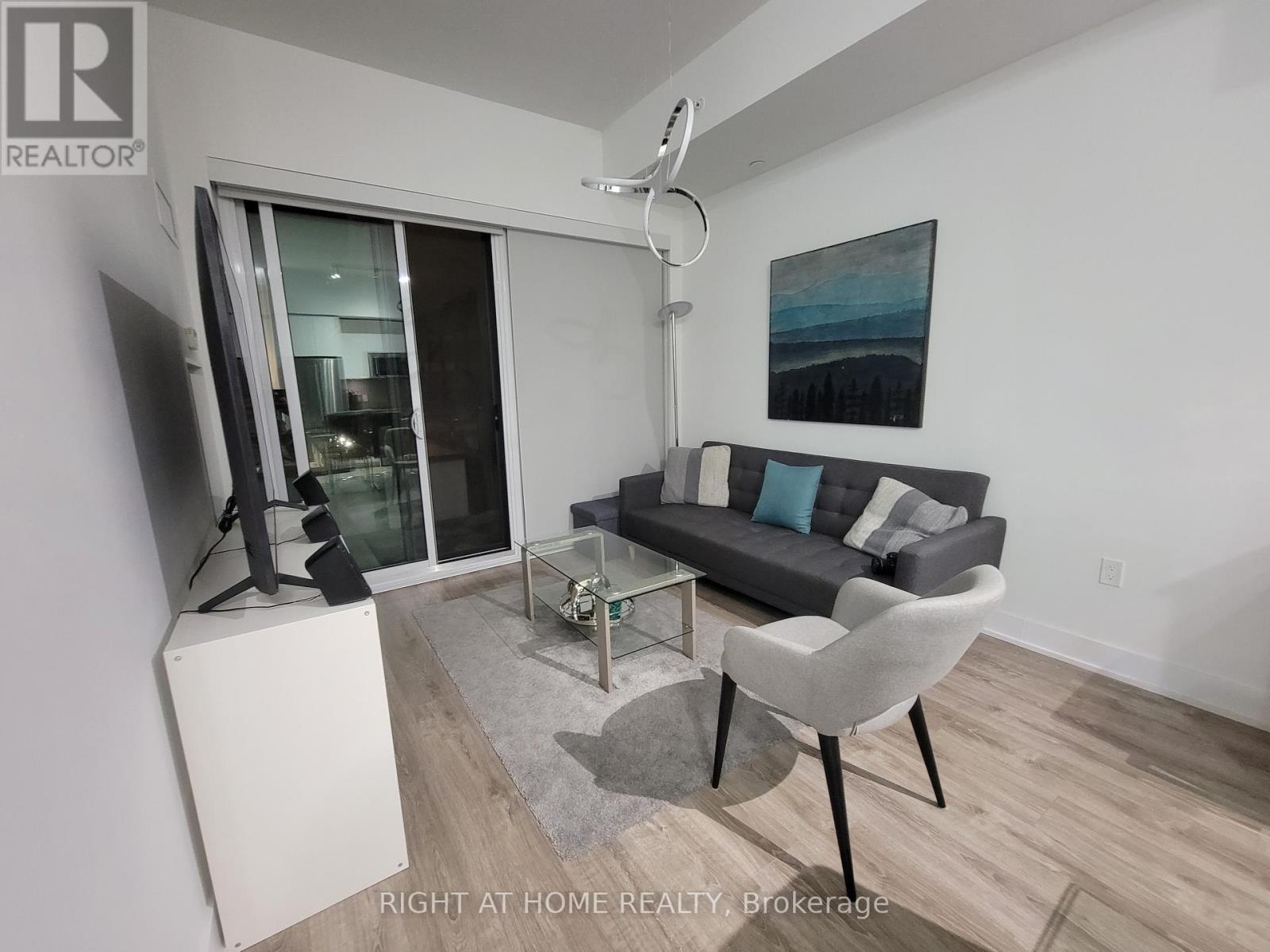 917 - 30 Shore Breeze Drive, Toronto, Ontario  M8V 0J1 - Photo 11 - W12396573