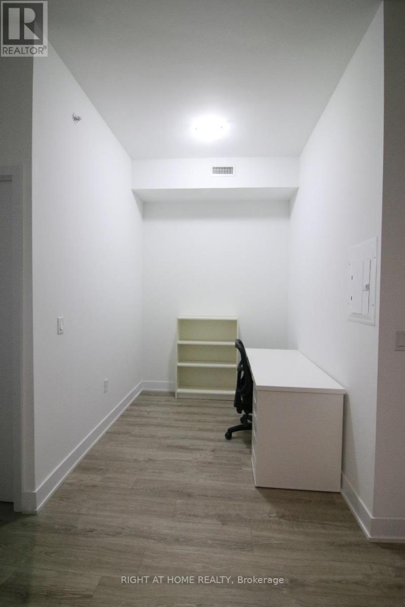 917 - 30 Shore Breeze Drive, Toronto, Ontario  M8V 0J1 - Photo 15 - W12396573