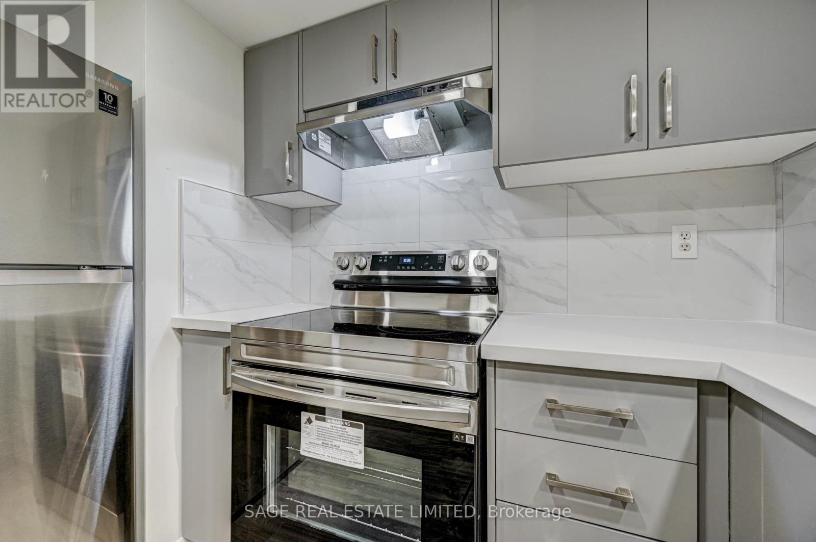 204 - 705 King Street W, Toronto, Ontario  M5V 2W8 - Photo 17 - C12398840