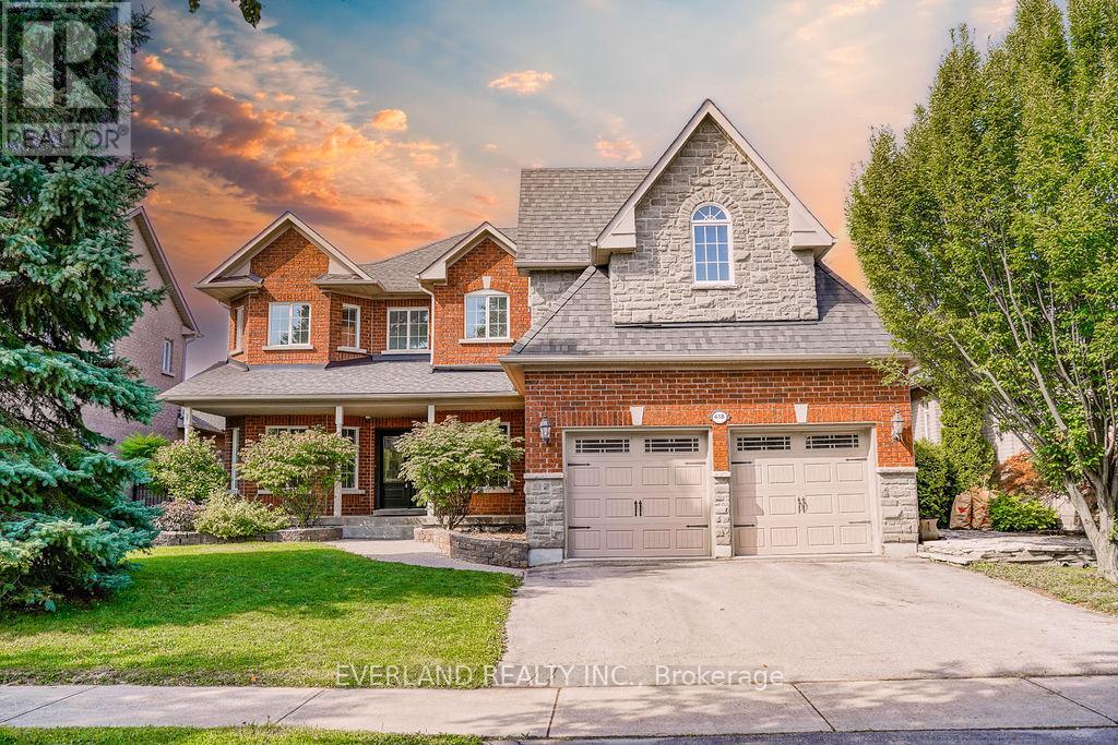 618 FOXCROFT BOULEVARD, Newmarket, Ontario