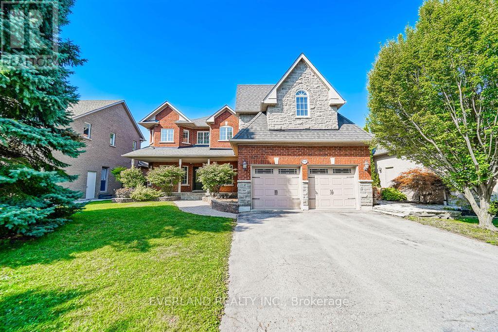 618 Foxcroft Boulevard, Newmarket, Ontario  L3X 1N4 - Photo 2 - N12398833