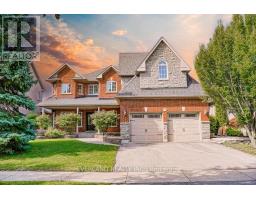 618 FOXCROFT BOULEVARD, Newmarket, Ontario