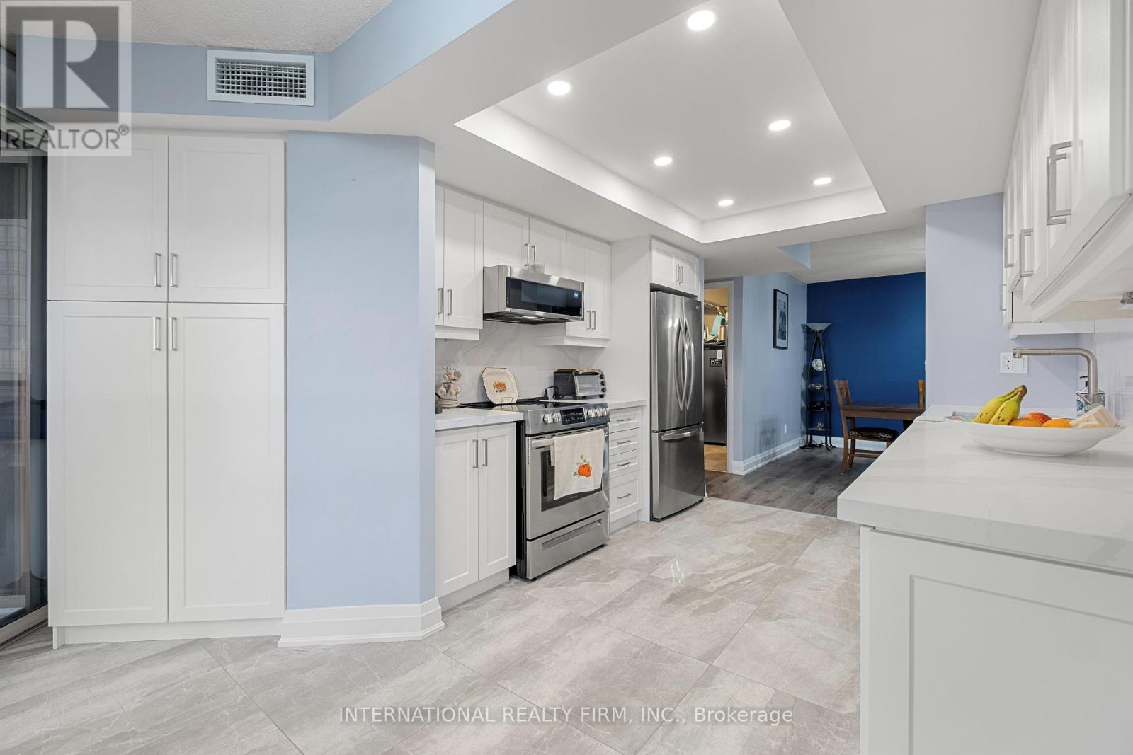 1706 - 55 Kingsbridge Garden Circle, Mississauga, Ontario  L5R 1Y1 - Photo 17 - W12398830