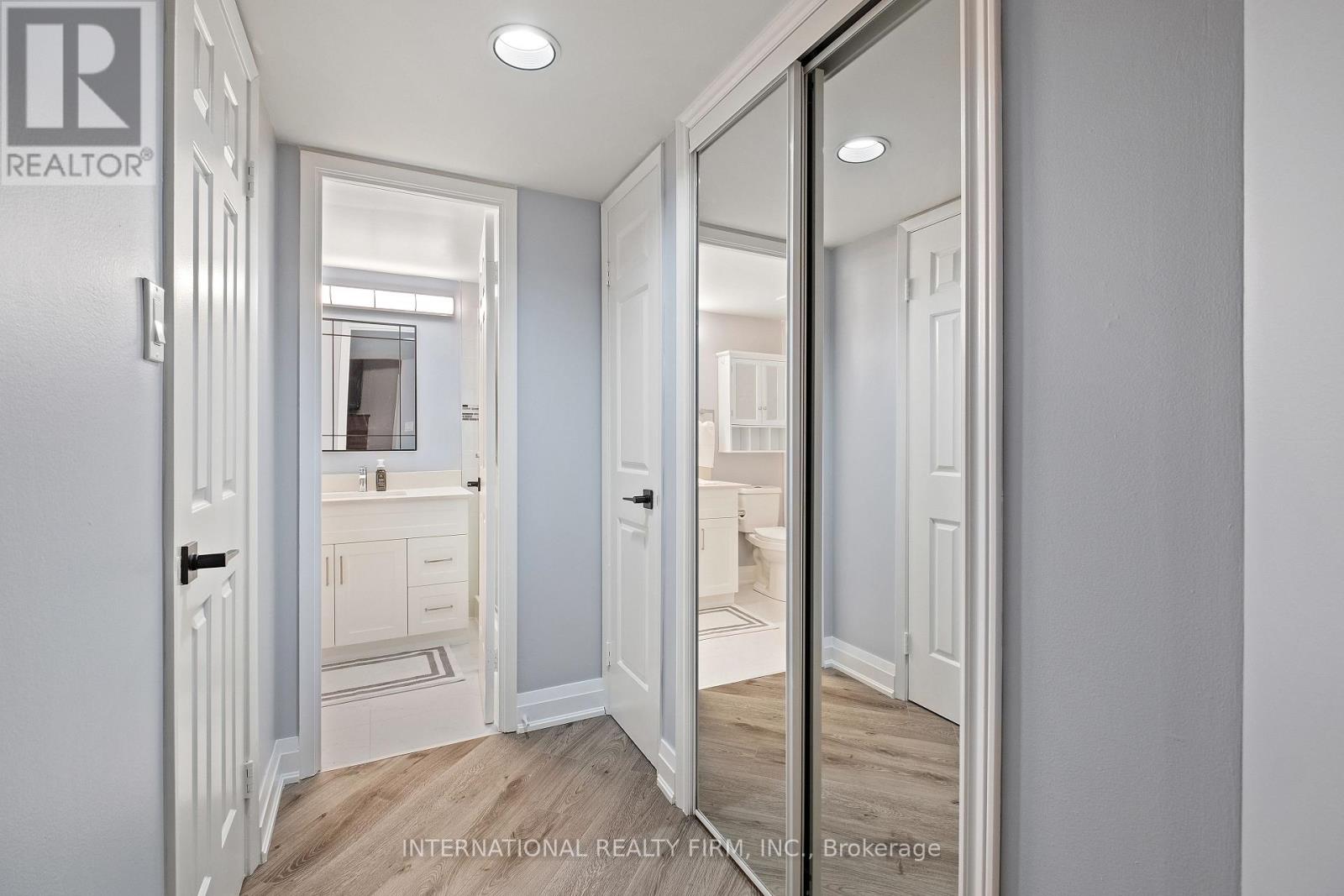1706 - 55 Kingsbridge Garden Circle, Mississauga, Ontario  L5R 1Y1 - Photo 29 - W12398830