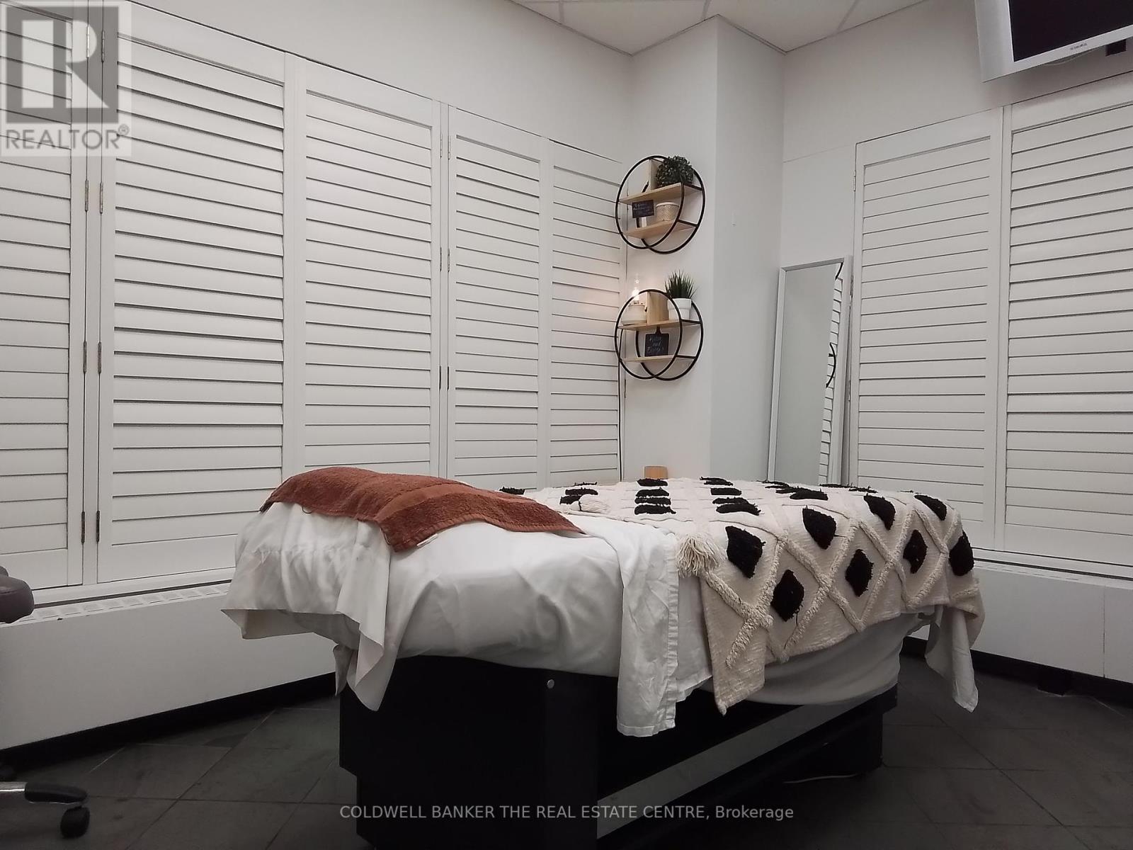 1280 Finch Street, Toronto, Ontario  M3J 3K6 - Photo 14 - W12398839