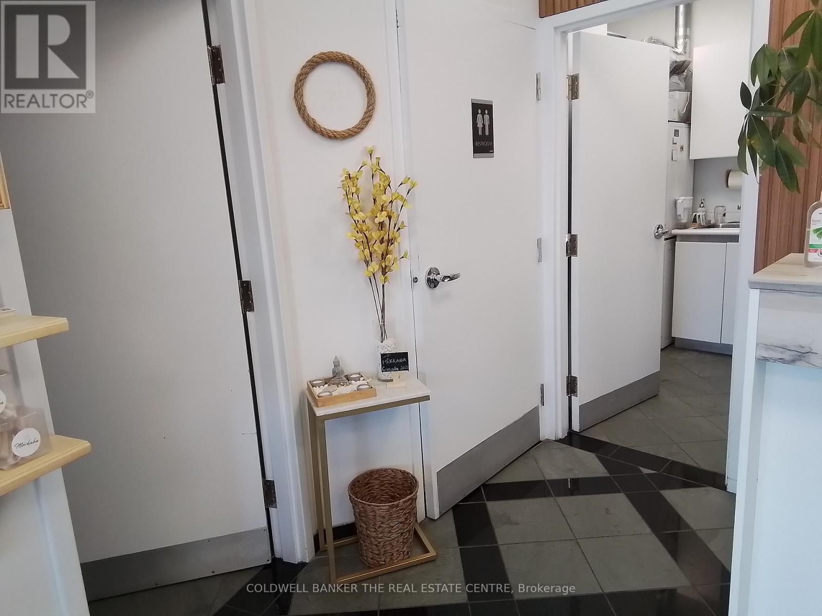 1280 Finch Street, Toronto, Ontario  M3J 3K6 - Photo 3 - W12398839