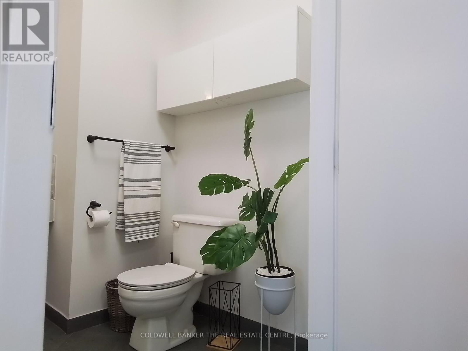 1280 Finch Street, Toronto, Ontario  M3J 3K6 - Photo 9 - W12398839