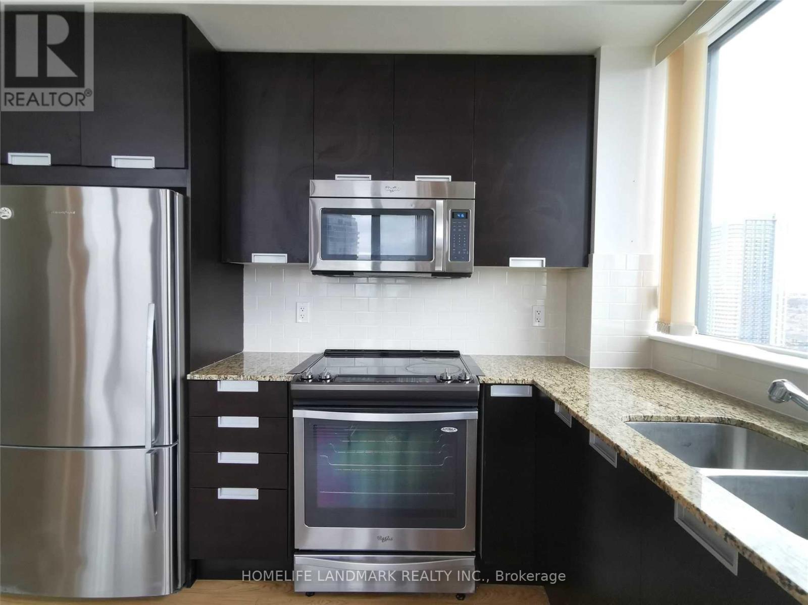 1902 - 75 Eglinton Avenue W, Mississauga, Ontario  L5R 0E5 - Photo 3 - W12398842