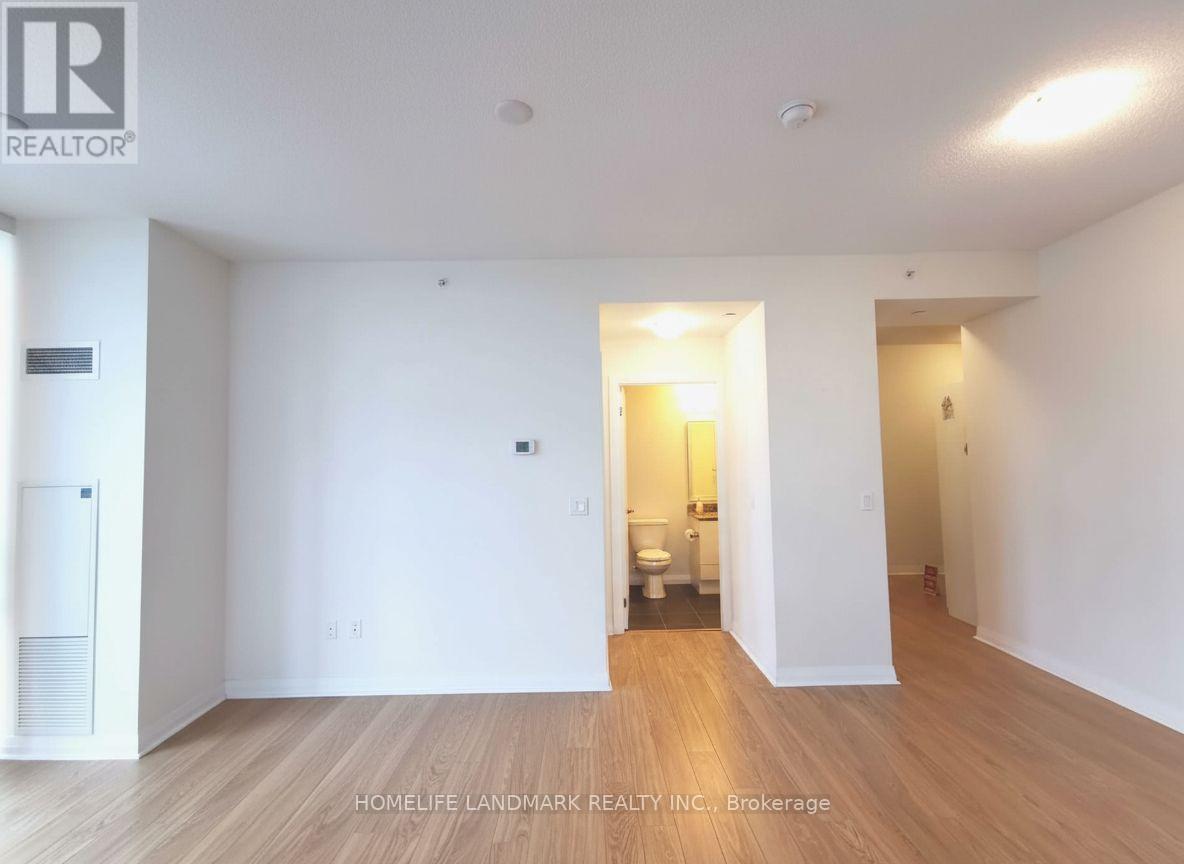 1902 - 75 Eglinton Avenue W, Mississauga, Ontario  L5R 0E5 - Photo 6 - W12398842