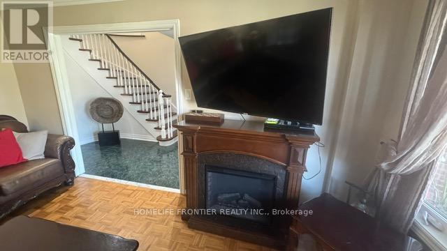 30 Gatesgill Street, Brampton (Brampton West), Ontario  L6X 3T2 - Photo 37 - W12398856