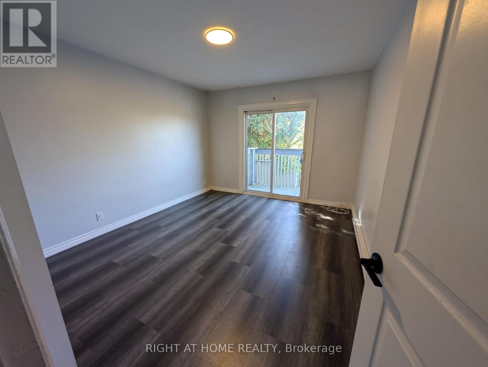 839 Mountain Ash Road W, Peterborough (Otonabee Ward 1), Ontario  K9J 8K2 - Photo 5 - X12398851