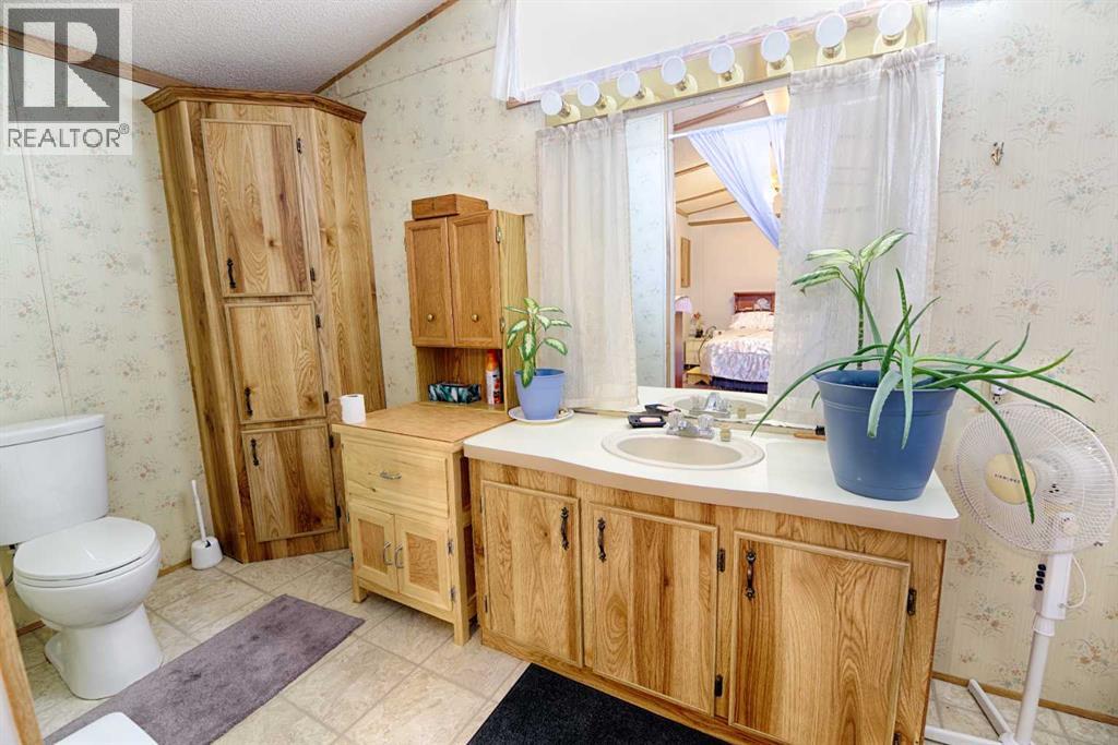 120 North Avenue, Enchant, Alberta  T0K 0V0 - Photo 18 - A2218118