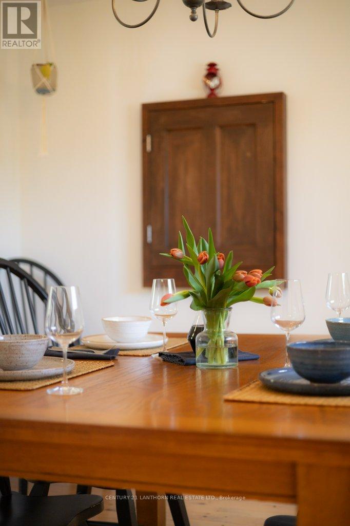 986 Black Road, Prince Edward County, Ontario  K0K 1W0 - Photo 16 - X12398881