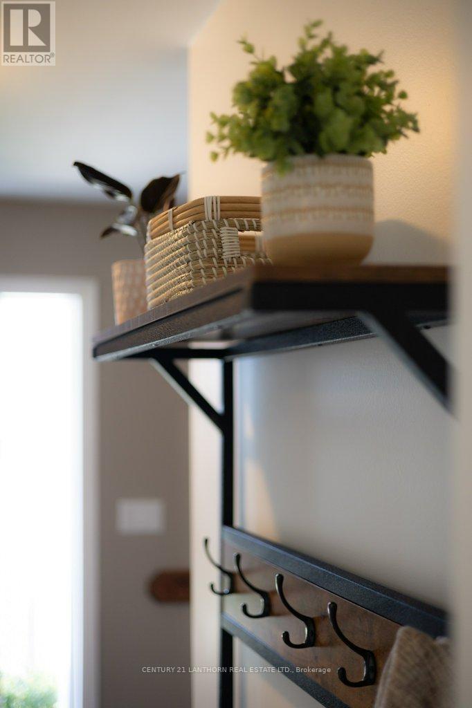 986 Black Road, Prince Edward County, Ontario  K0K 1W0 - Photo 5 - X12398881