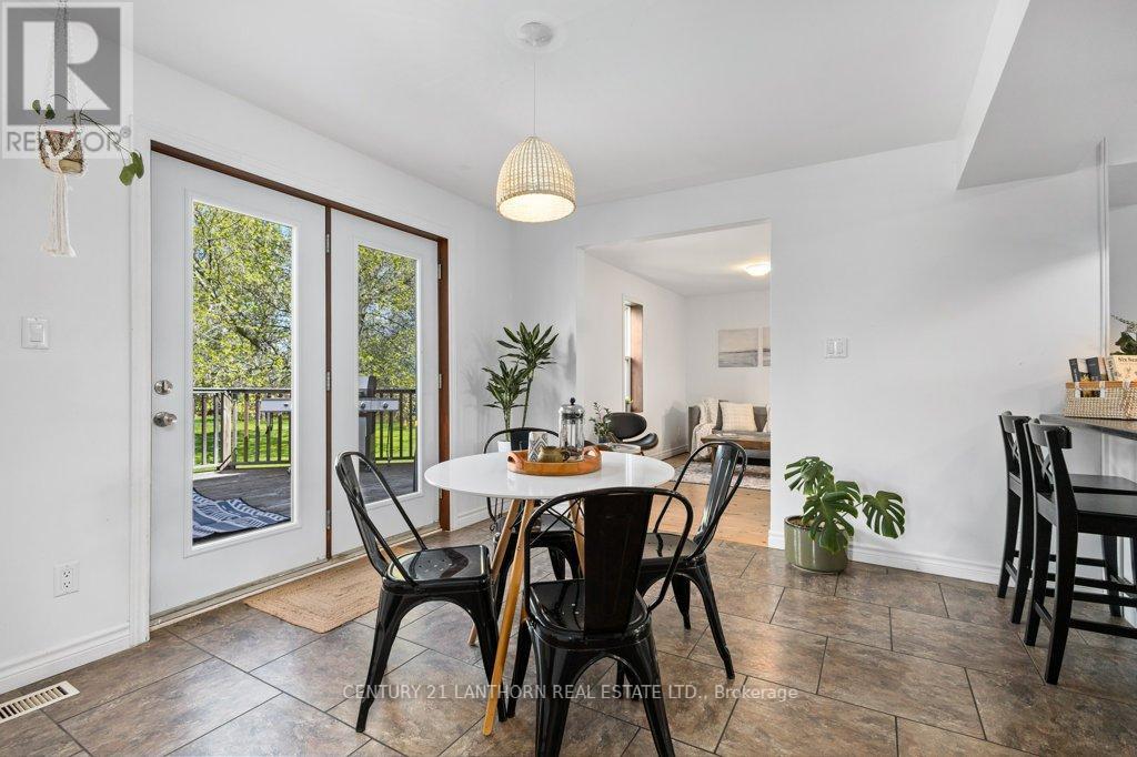 986 Black Road, Prince Edward County, Ontario  K0K 1W0 - Photo 6 - X12398881