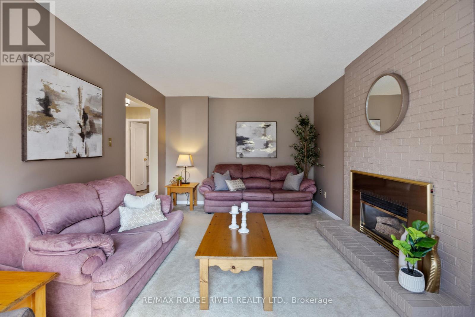12 Woodlawn Court, Whitby, Ontario  L1N 6R4 - Photo 19 - E12398837