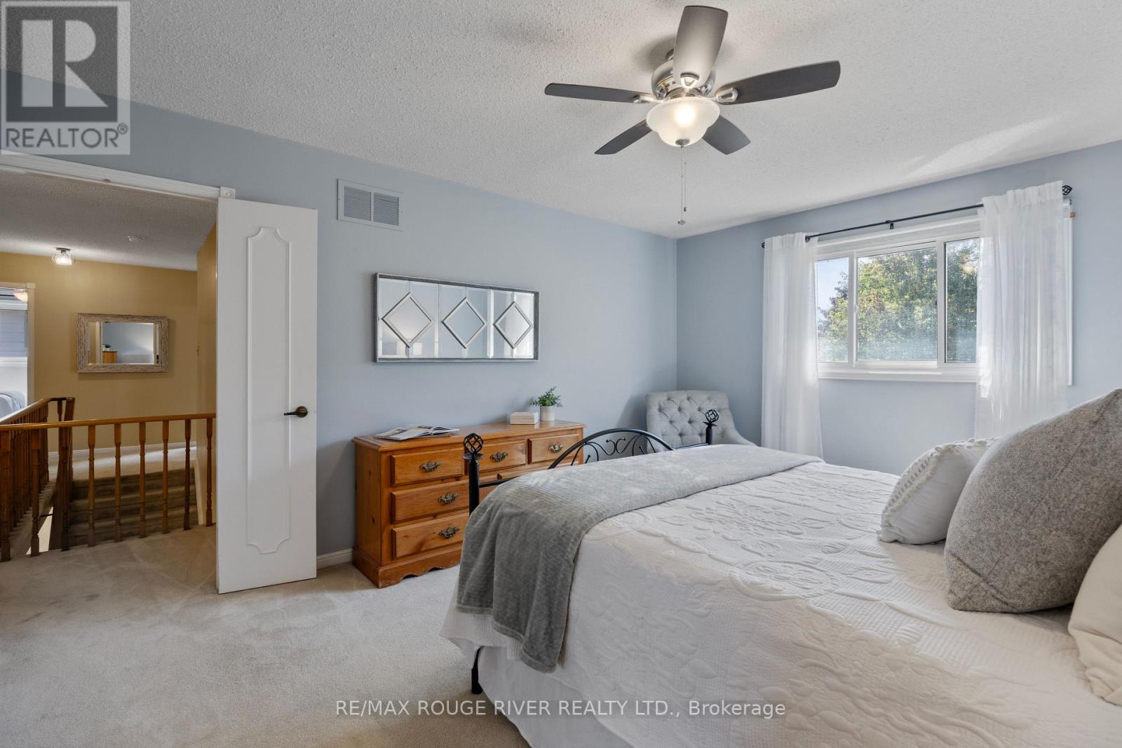 12 Woodlawn Court, Whitby, Ontario  L1N 6R4 - Photo 24 - E12398837