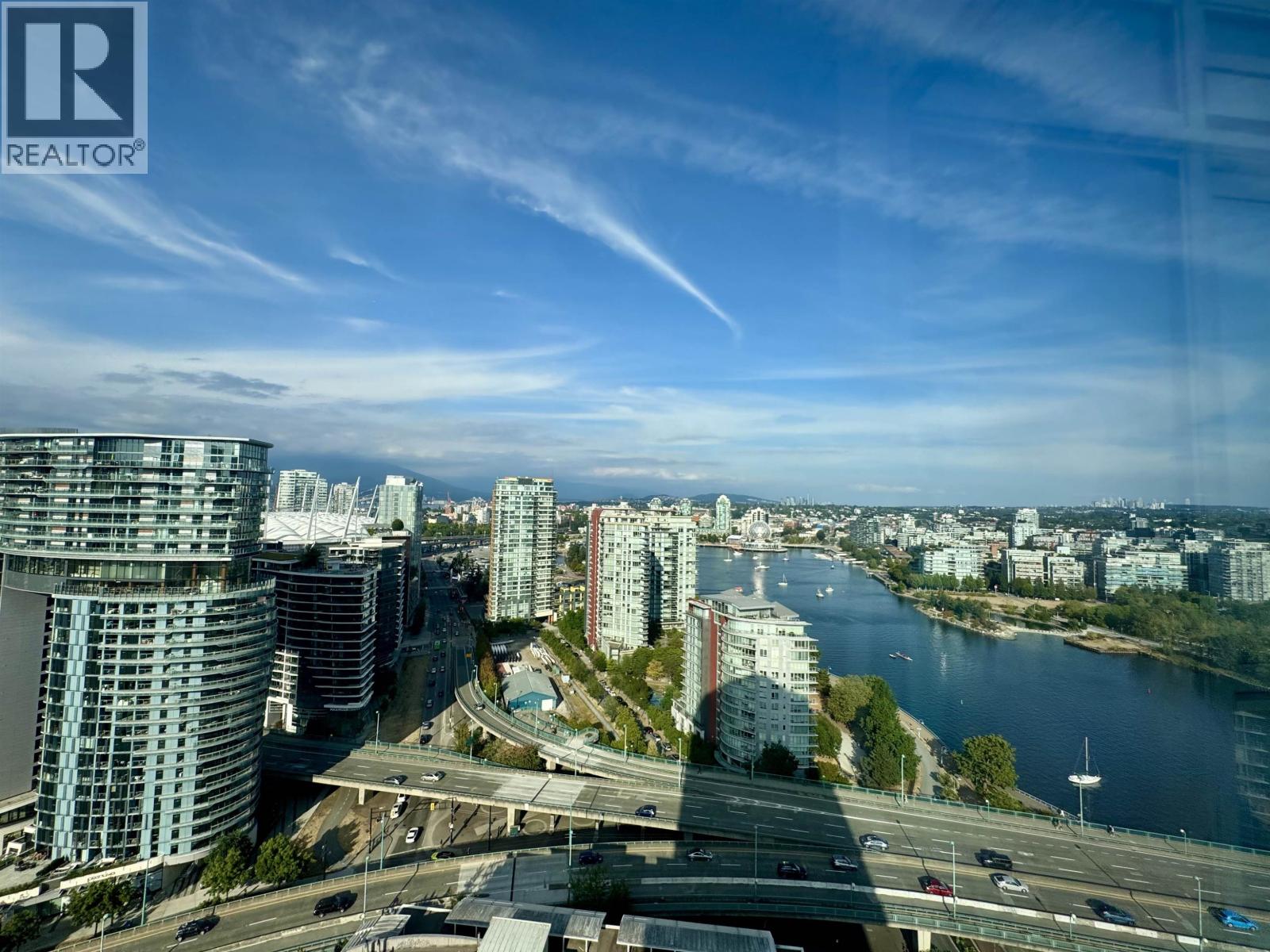 3202 1033 Marinaside Crescent, Vancouver, British Columbia  V6Z 3A3 - Photo 2 - R3035167