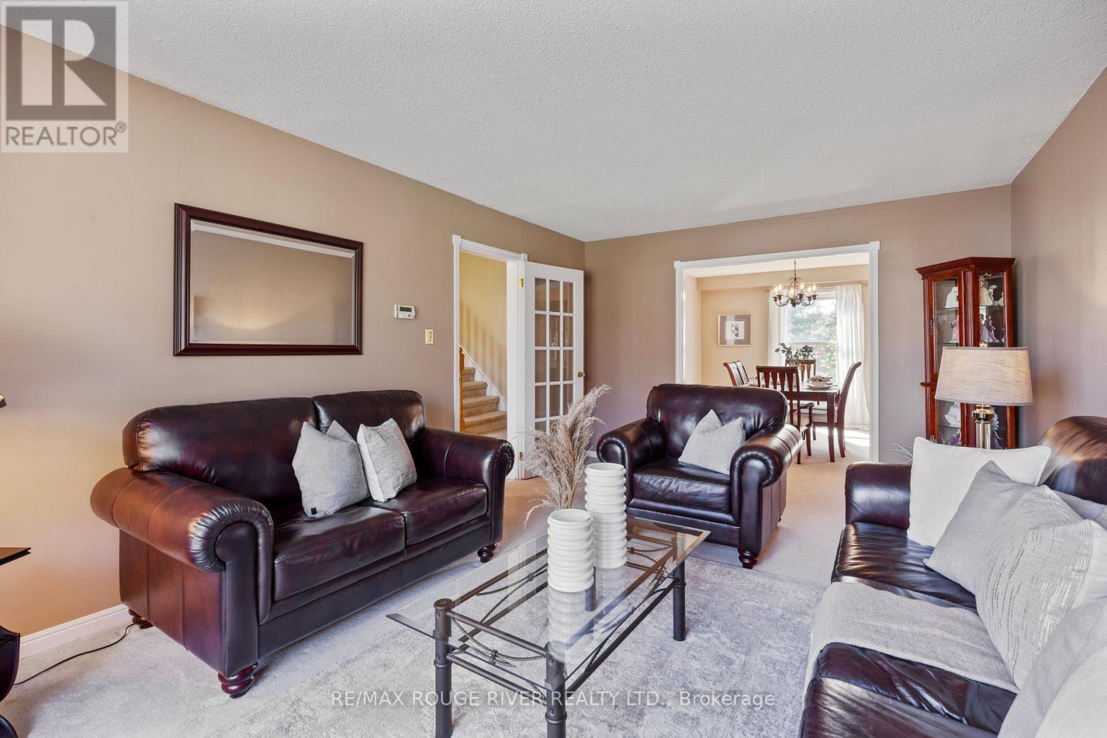 12 Woodlawn Court, Whitby, Ontario  L1N 6R4 - Photo 9 - E12398837