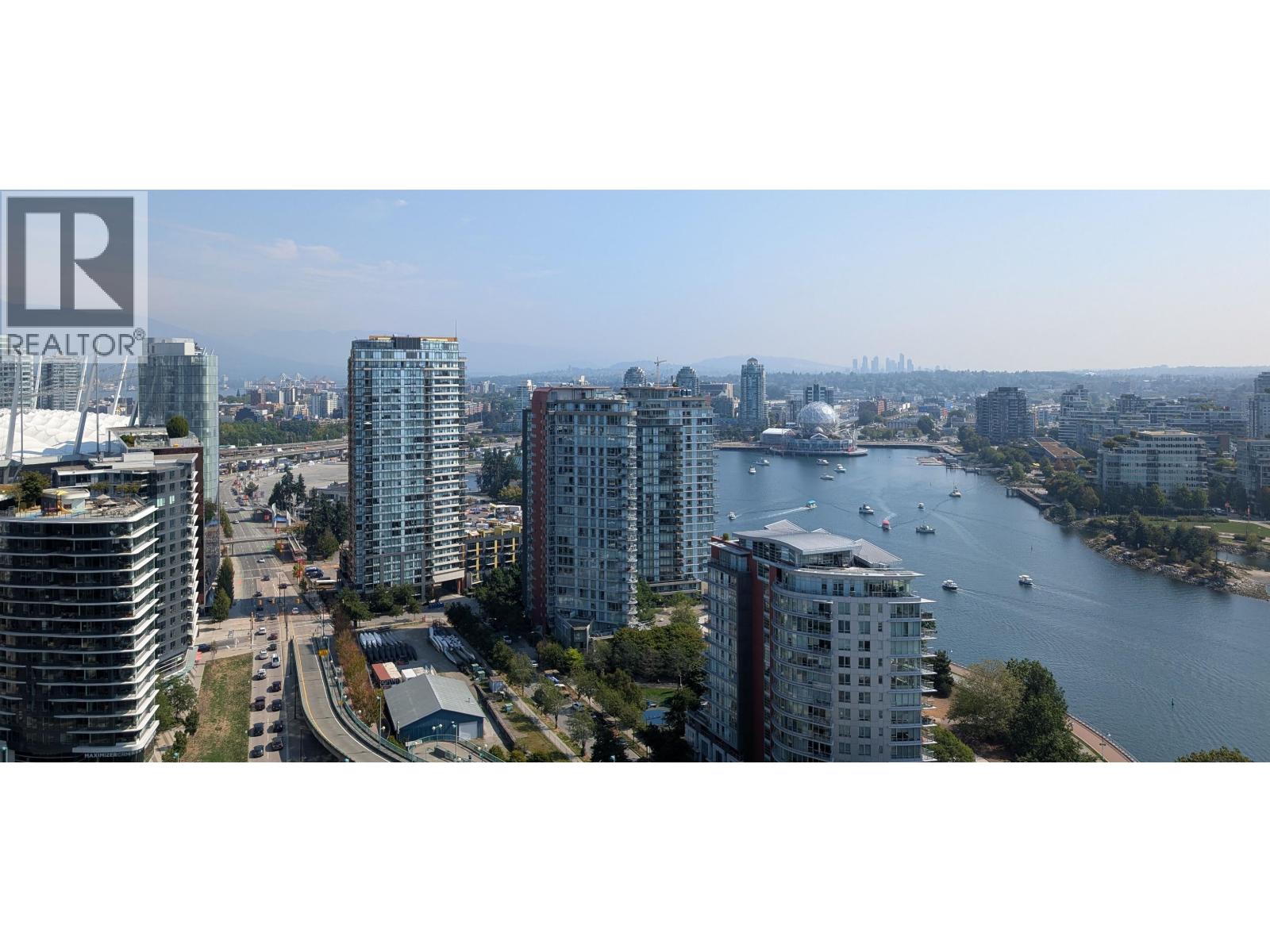 3202 1033 MARINASIDE CRESCENT, Vancouver, British Columbia