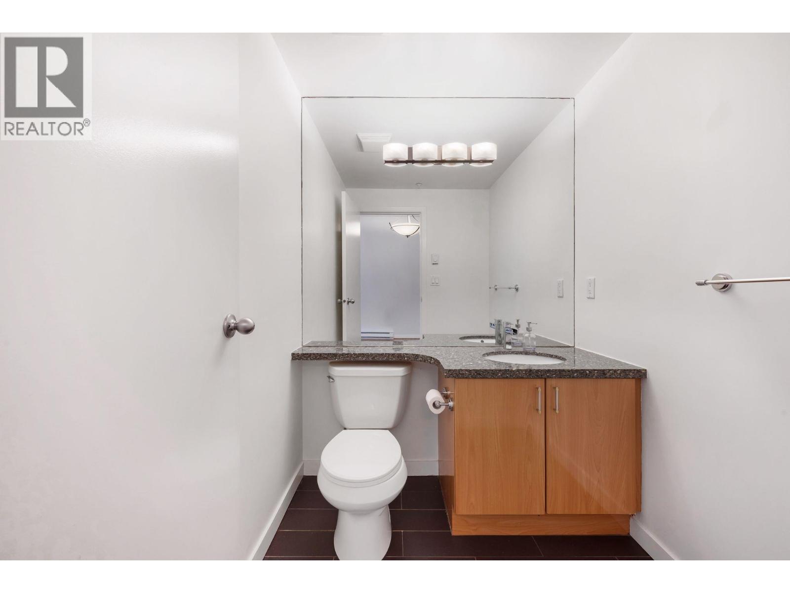 133 Aquarius Mews, Vancouver, British Columbia  V6Z 2Z1 - Photo 19 - R3036907