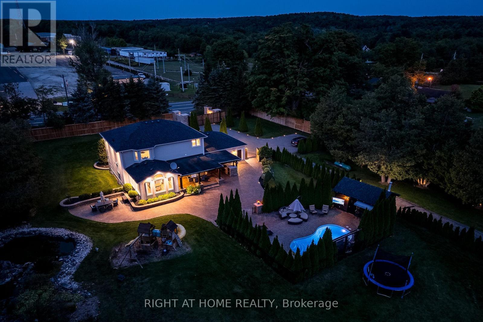 13640 Guelph Line, Milton, Ontario  L0P 1B0 - Photo 40 - W12398862