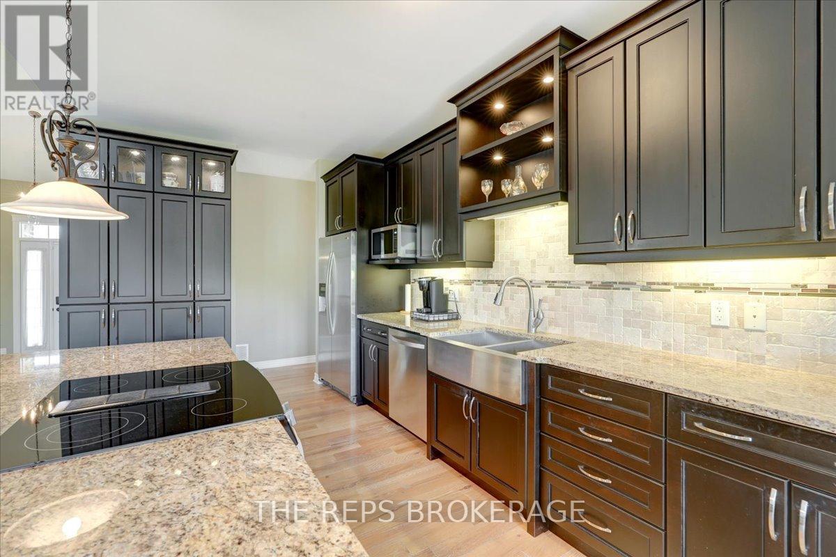 206 Country Lane Drive W, Beckwith, Ontario  K7C 3P2 - Photo 10 - X12398885