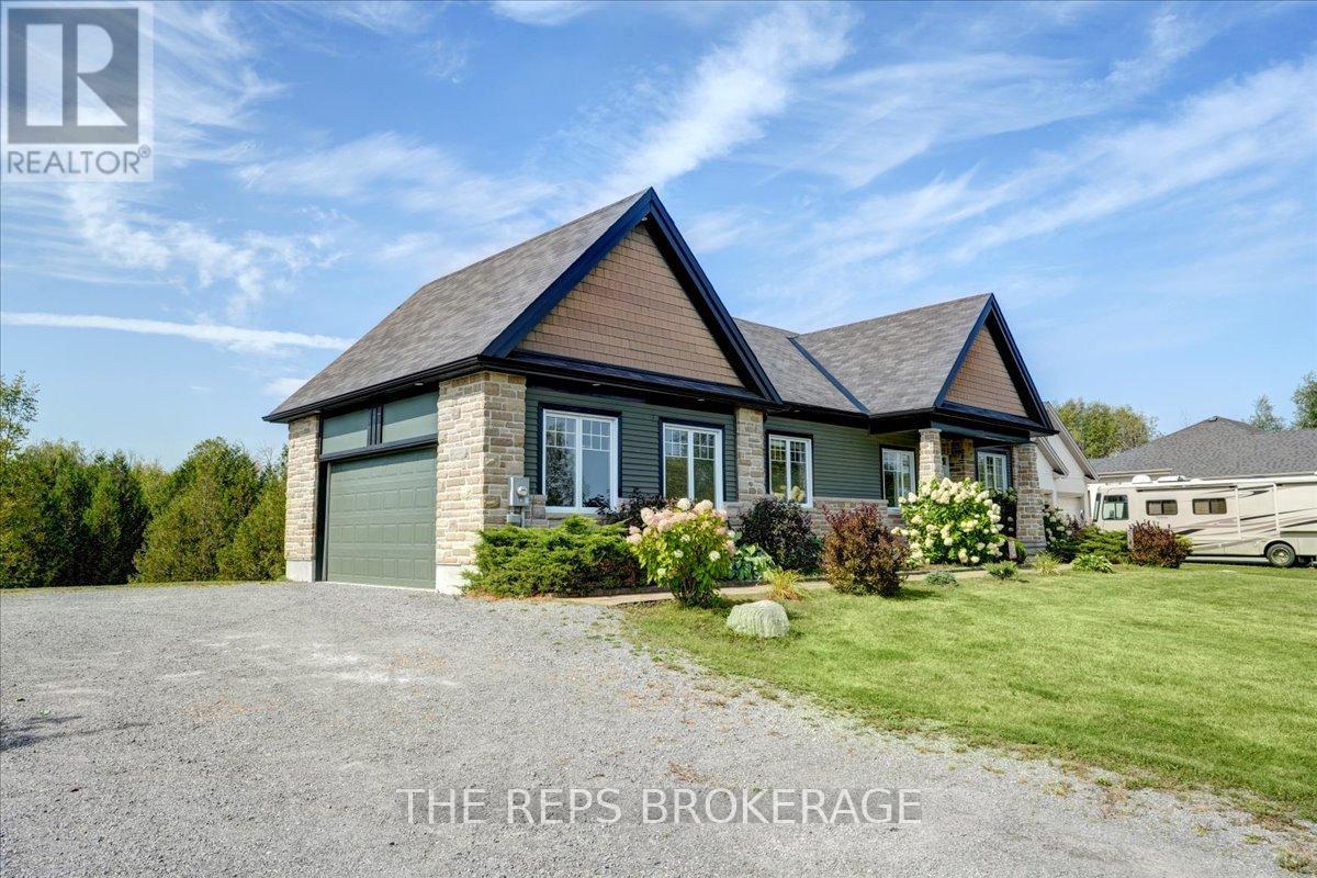 206 Country Lane Drive W, Beckwith, Ontario  K7C 3P2 - Photo 2 - X12398885