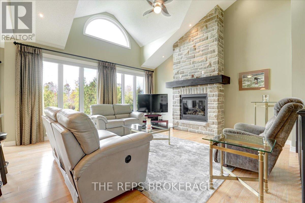 206 Country Lane Drive W, Beckwith, Ontario  K7C 3P2 - Photo 6 - X12398885