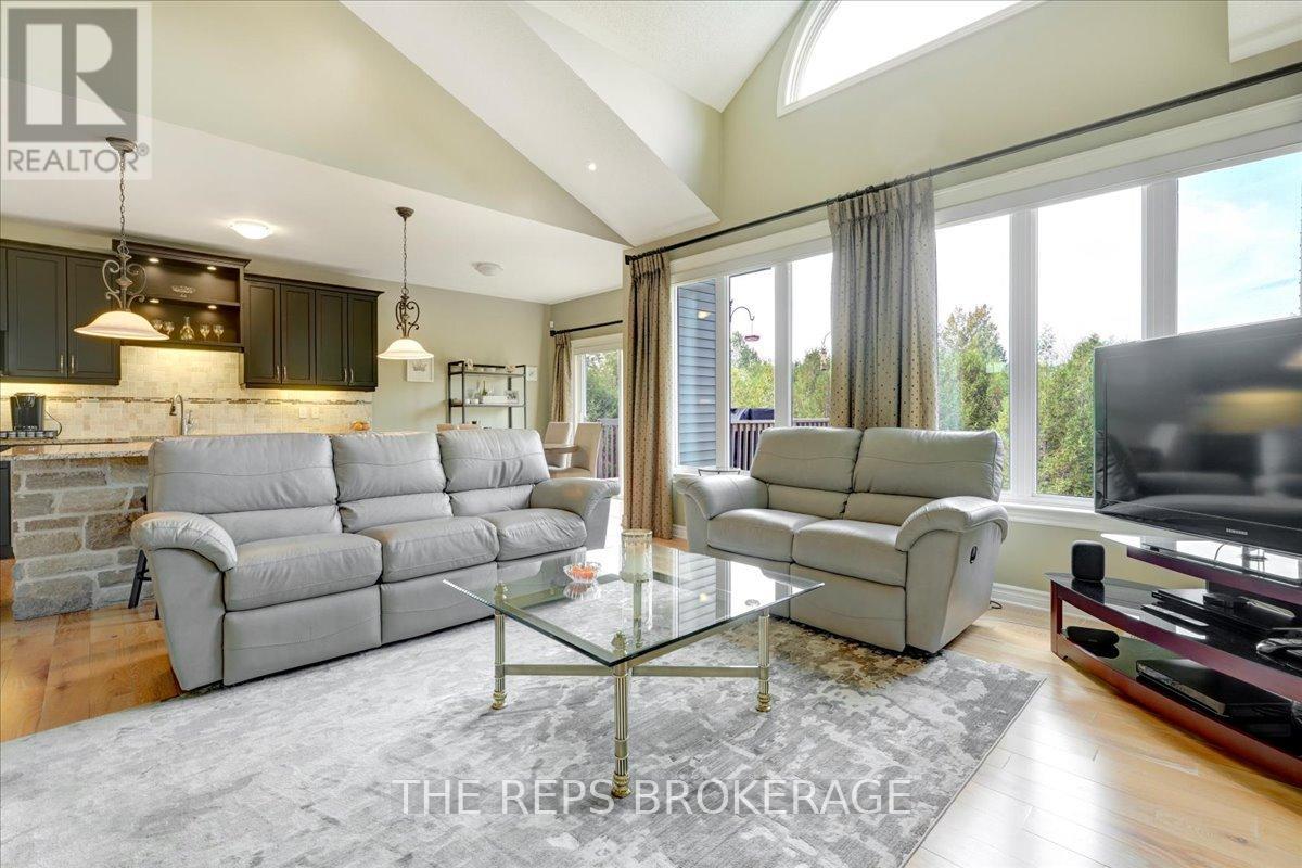 206 Country Lane Drive W, Beckwith, Ontario  K7C 3P2 - Photo 7 - X12398885