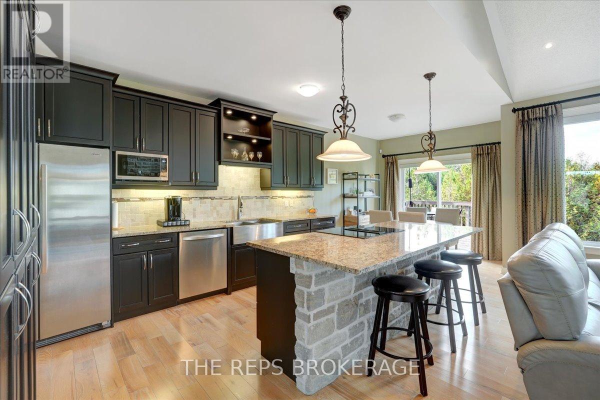 206 Country Lane Drive W, Beckwith, Ontario  K7C 3P2 - Photo 8 - X12398885