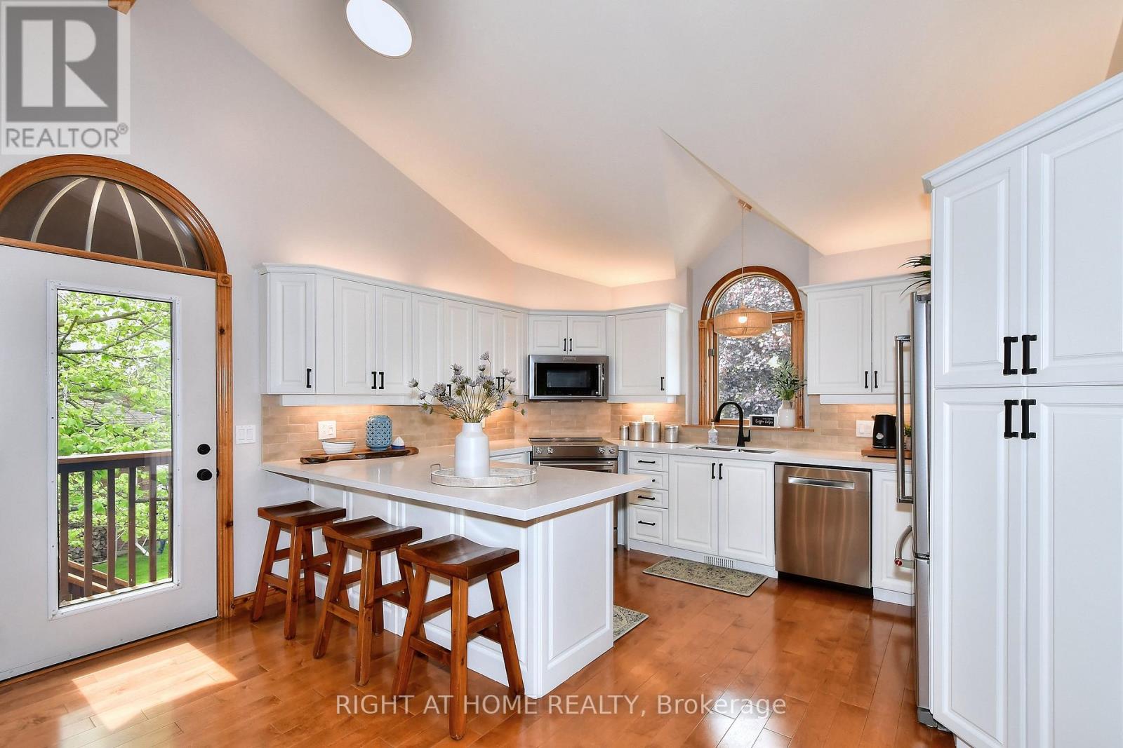 9 Lawson Court, Kawartha Lakes, Ontario  L0L 2W0 - Photo 14 - X12398870