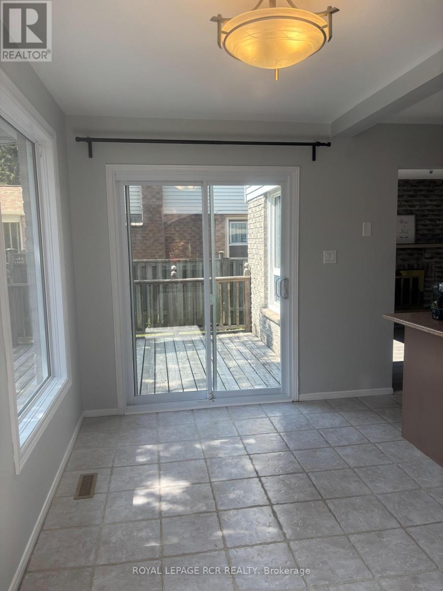 14 Forrestwood Crescent, East Gwillimbury, Ontario  L9N 1C7 - Photo 11 - N12396662