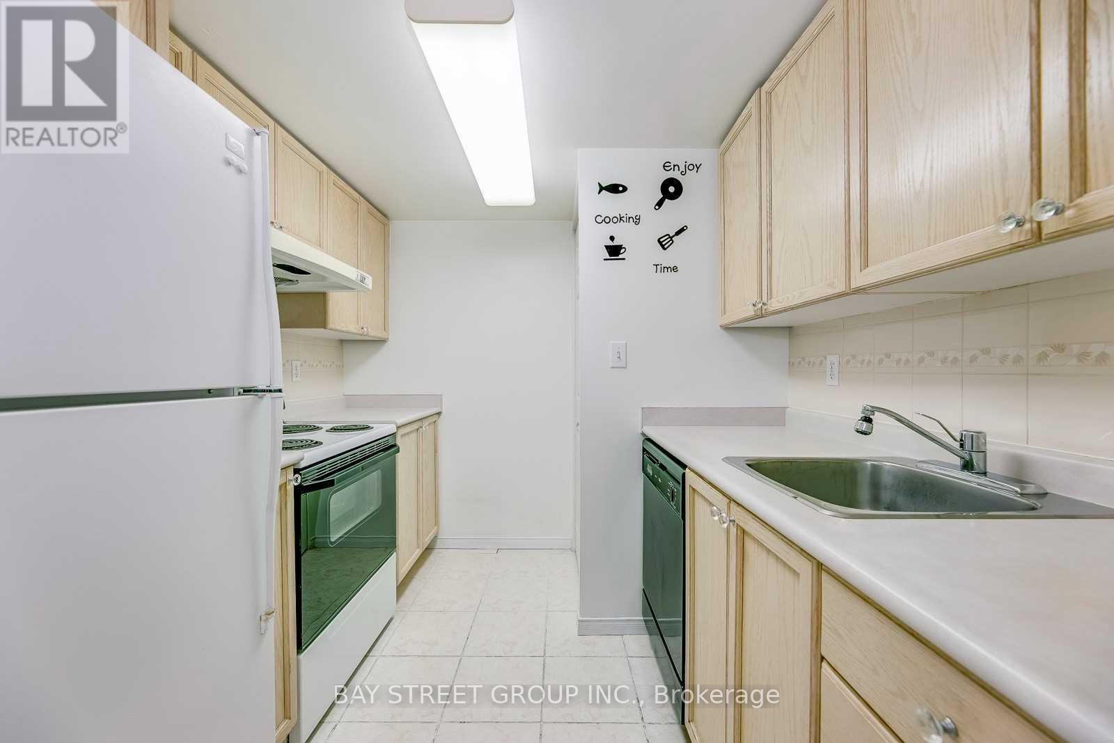 2301 - 3 Pemberton Avenue, Toronto, Ontario  M2M 4M1 - Photo 4 - C12395671